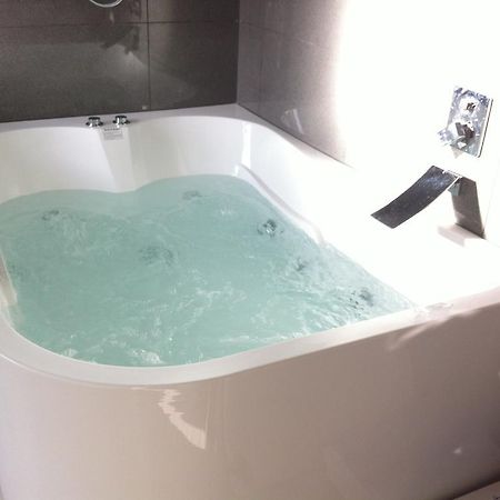 Sea Salt Bnb Rosebud Room photo