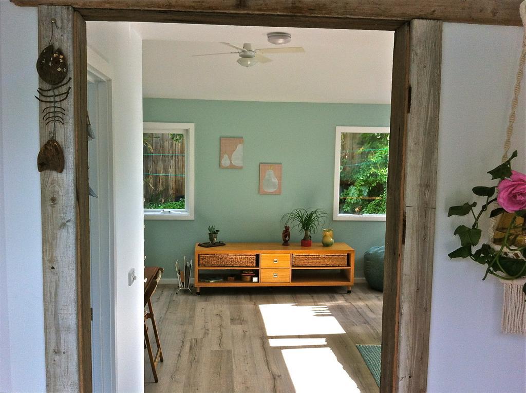 Sea Salt Bnb Rosebud Room photo